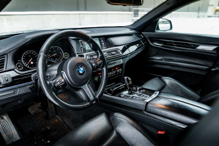 BMW 740