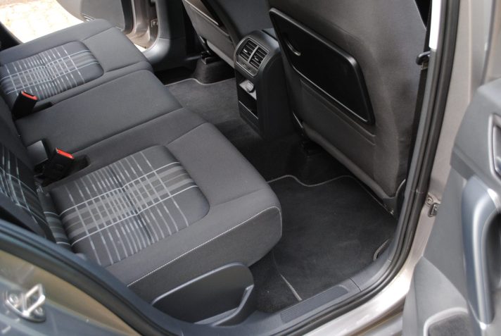VW GOLF SPORTSVAN 1.6 TDI