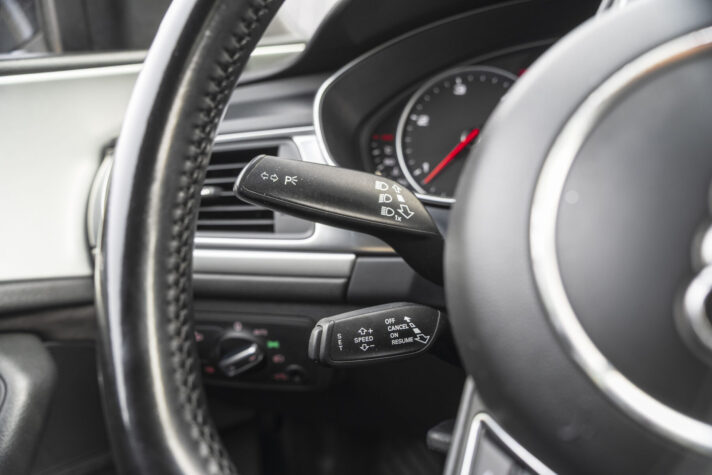 AUDI A6 AVANT QUATTRO