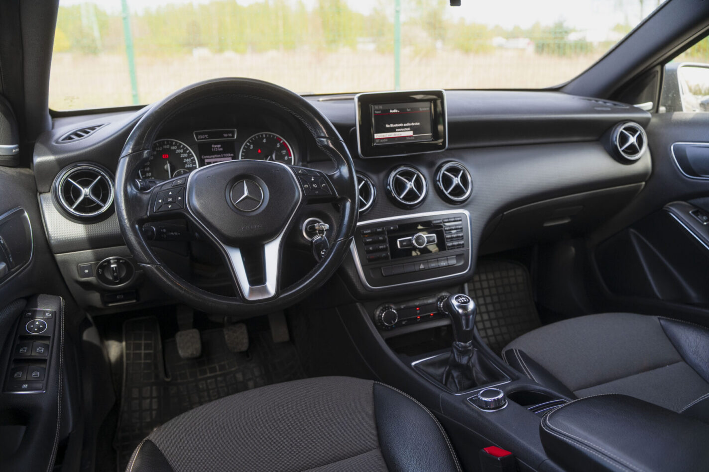 MERCEDES BENZ A180