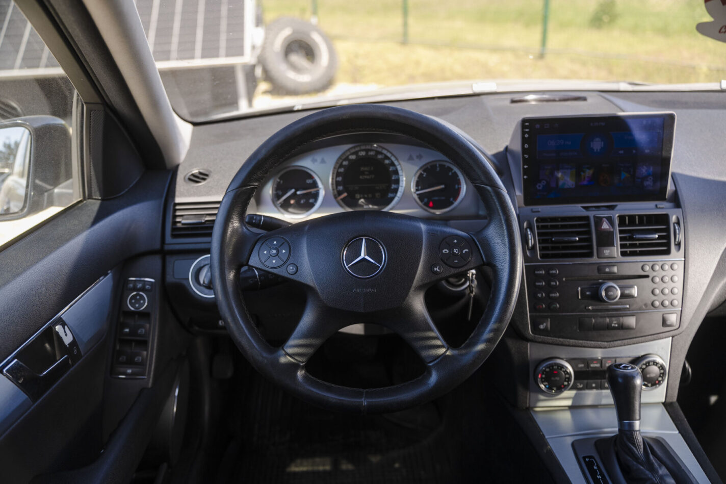 MERCEDES BENZ C220