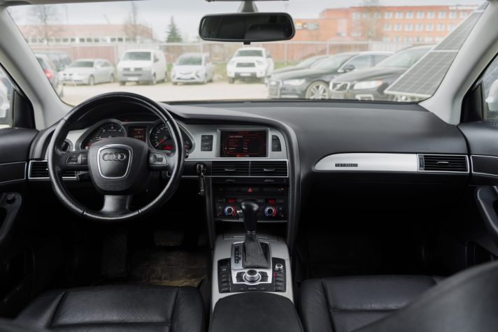 AUDI A6 QUATTRO