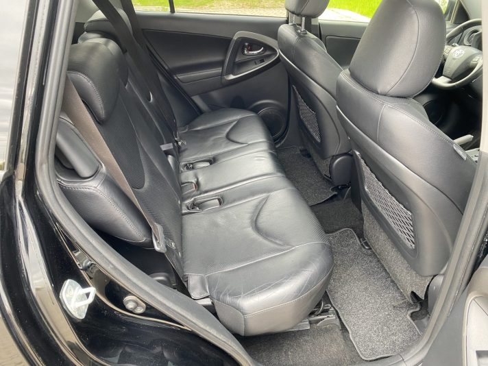 TOYOTA RAV-4 2.2D 4D  110kw Automāts 4x4
