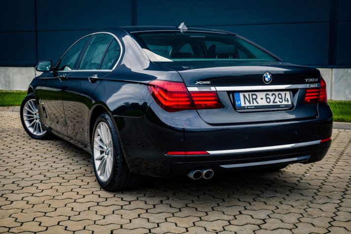 BMW 730