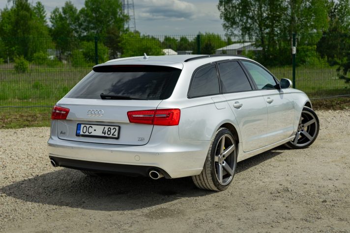 AUDI A6 AVANT QUATTRO S-LINE