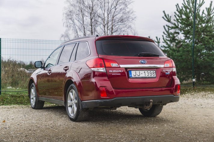 SUBARU LEGACY