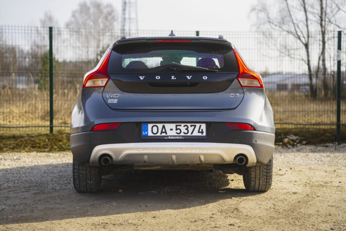 VOLVO V40 CROSS COUNTRY