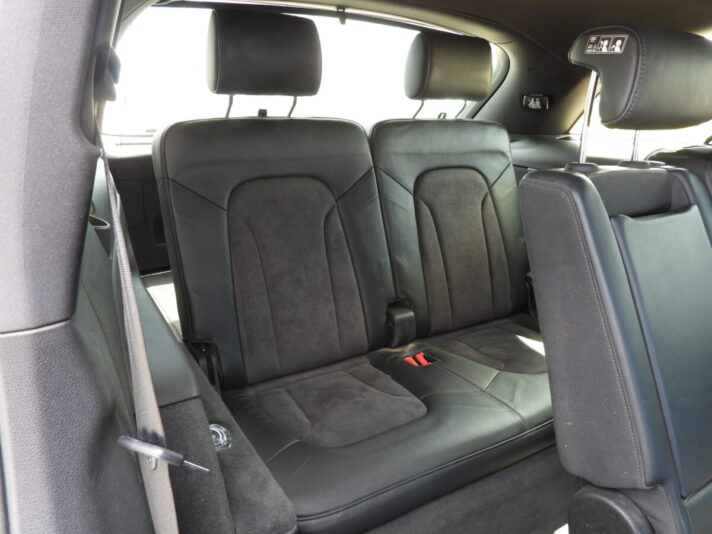 AUDI Q7 S-LINE