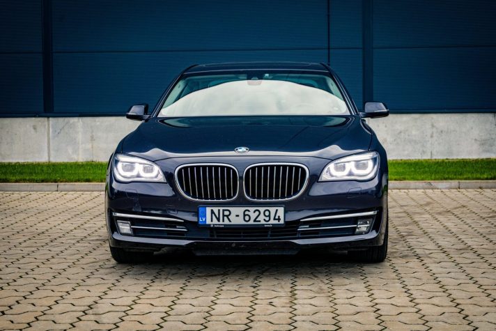 BMW 730