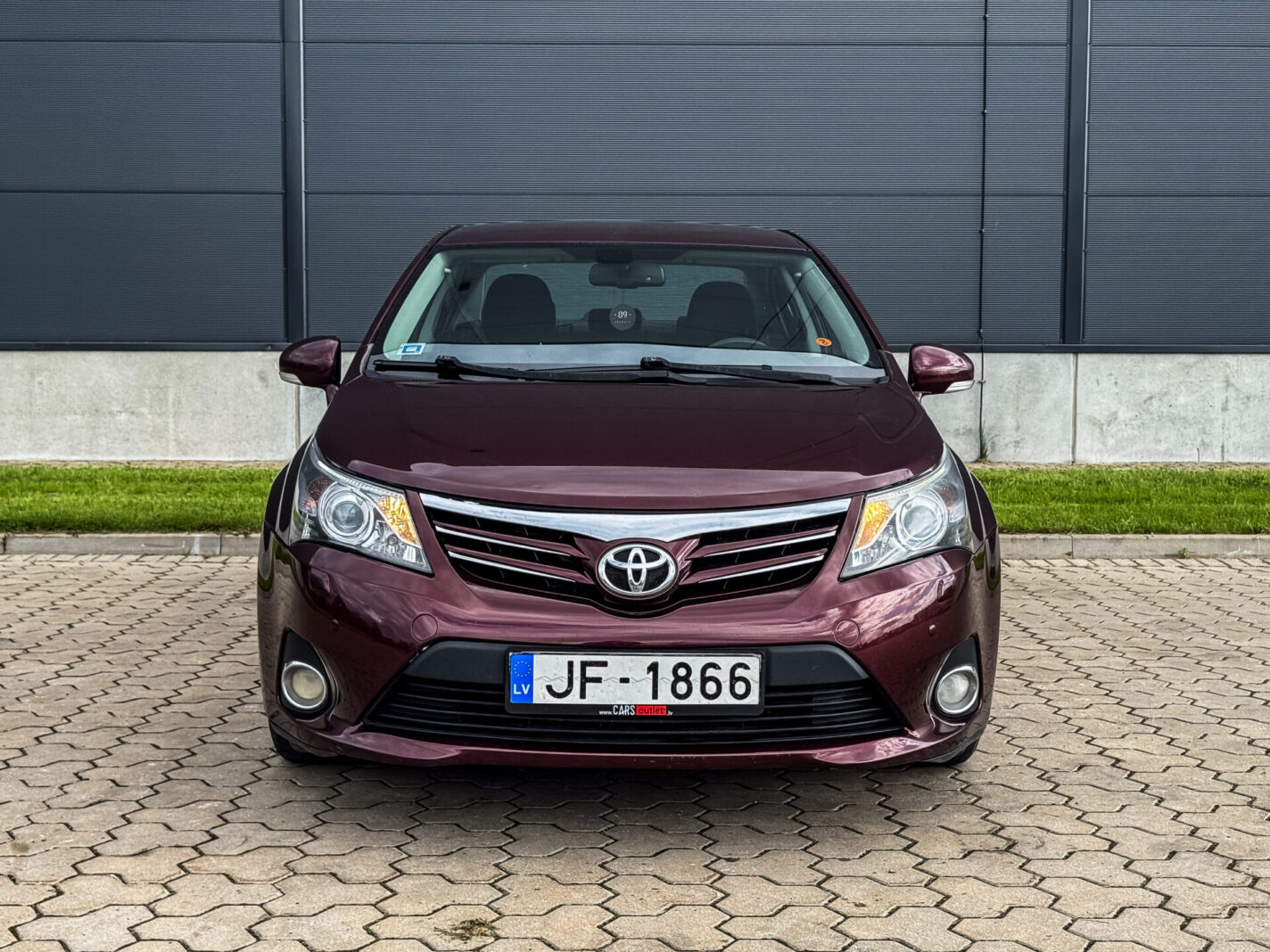 TOYOTA AVENSIS