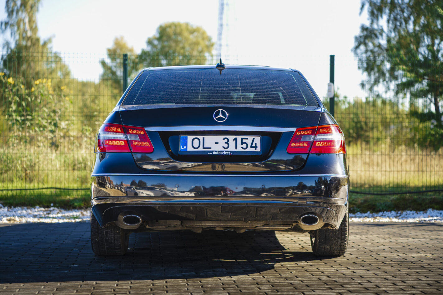 MERCEDES BENZ E300