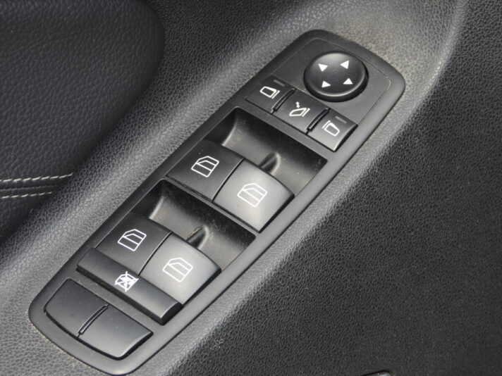 MERCEDES BENZ ML320
