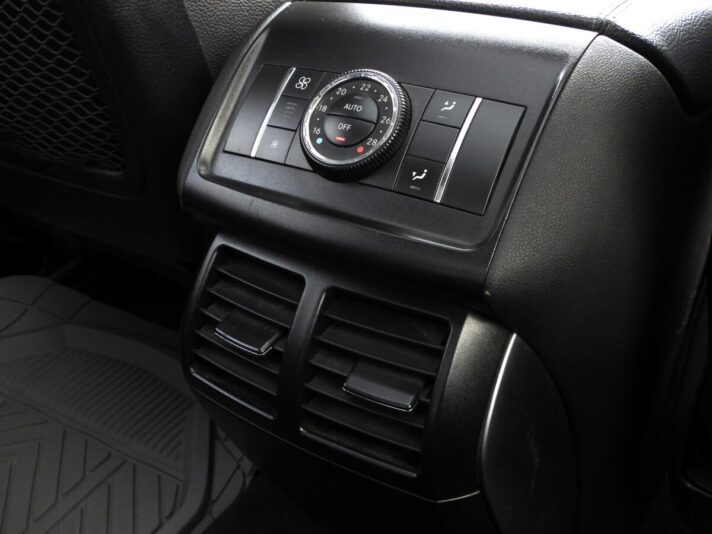 MERCEDES BENZ R320