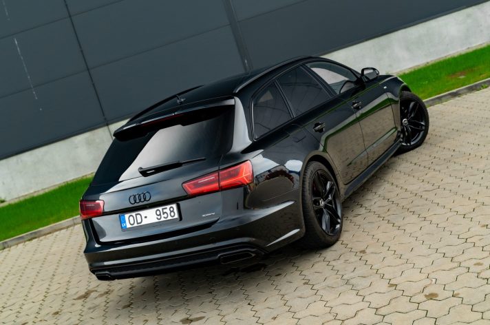 AUDI A6 AVANT