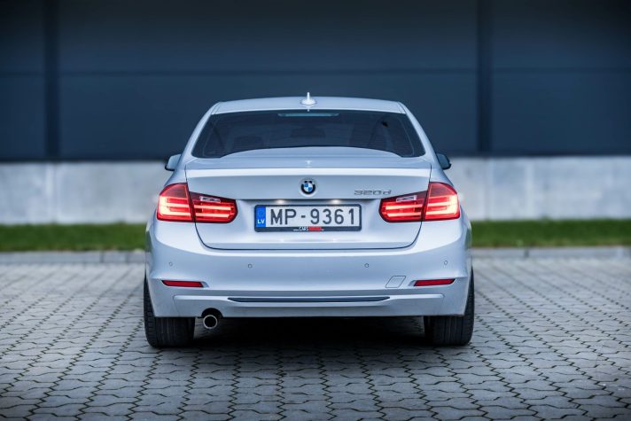 BMW 320