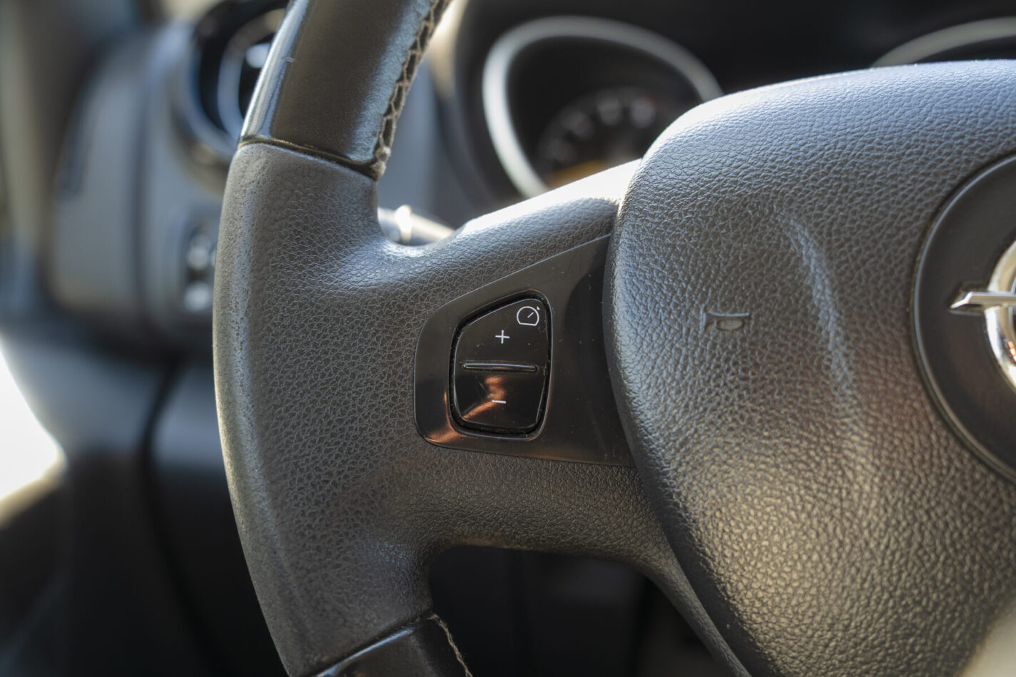 OPEL VIVARO-B
