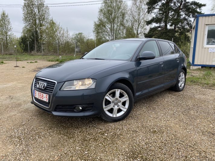 AUDI A4 1.9