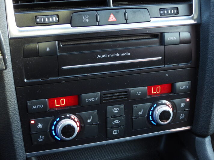 AUDI Q7 S-line