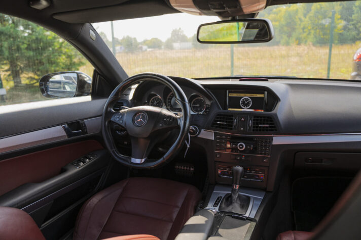 MERCEDES BENZ E250