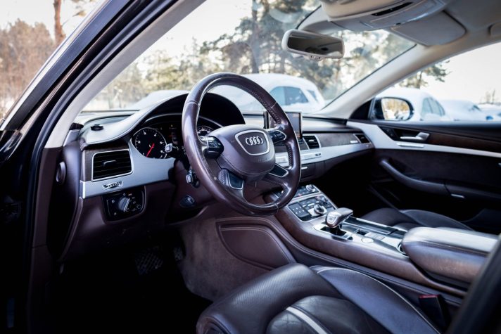 AUDI A8