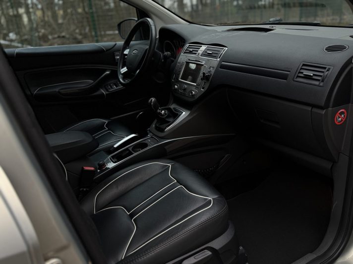 Ford Kuga Titanium / Individual