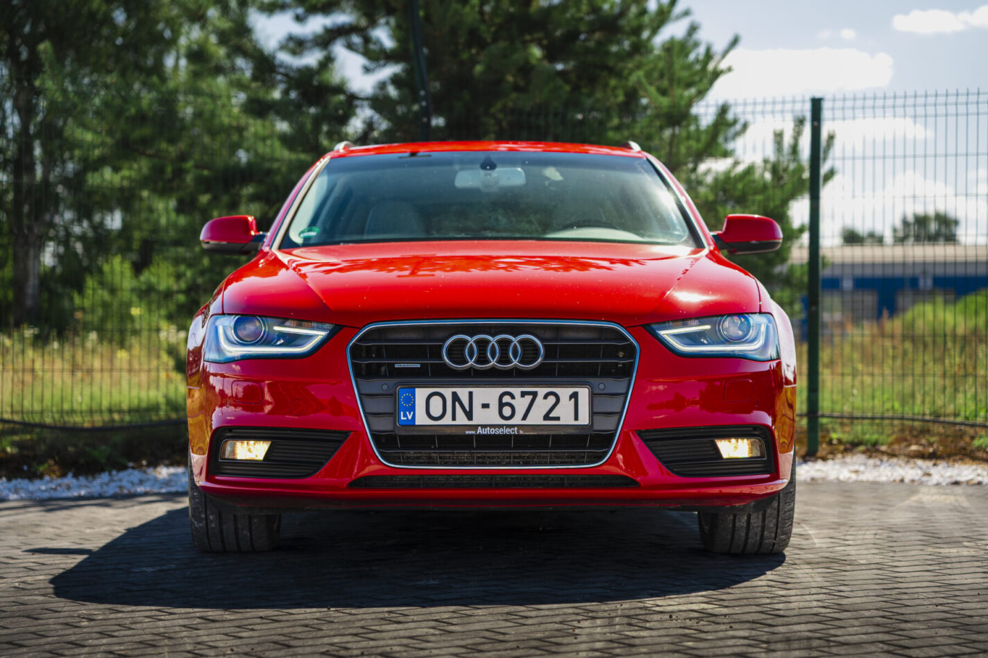 AUDI A4 AVANT QUATTRO