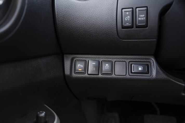 NISSAN NP300 NAVARA