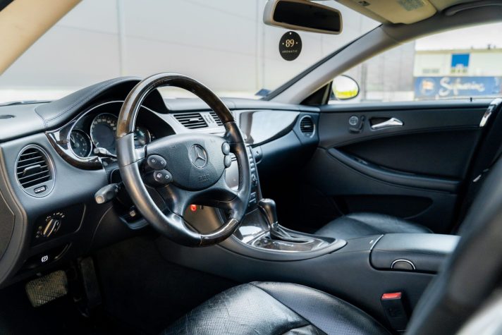 MERCEDES BENZ CLS 320