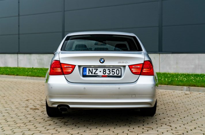 BMW 320