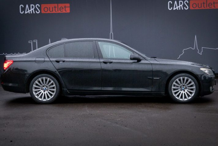 BMW 730