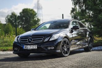 MERCEDES BENZ E250