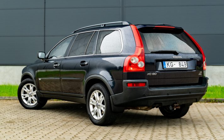 VOLVO XC90