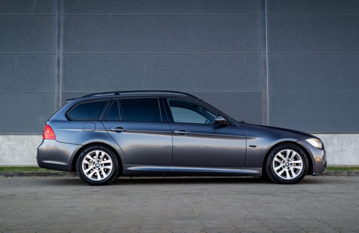 BMW 325