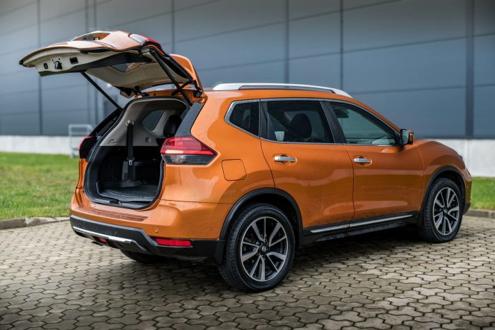 NISSAN X TRAIL