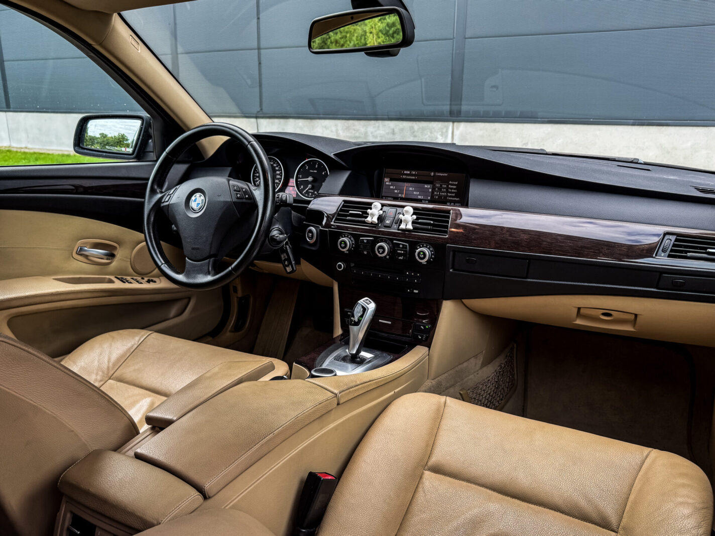 BMW 525