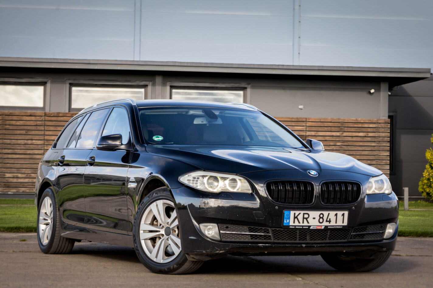 BMW 525