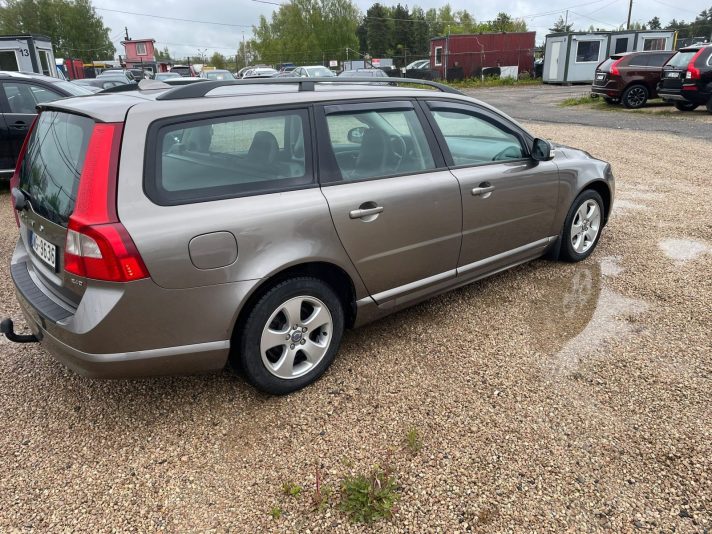 VOLVO V-70