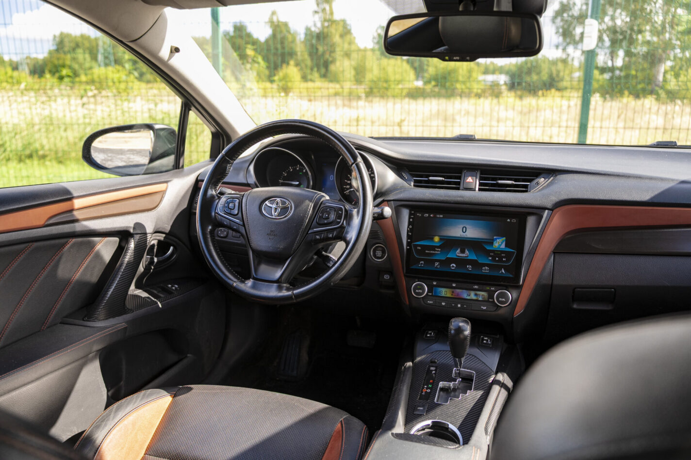 TOYOTA AVENSIS