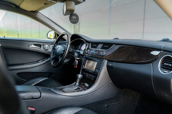 MERCEDES BENZ CLS 320