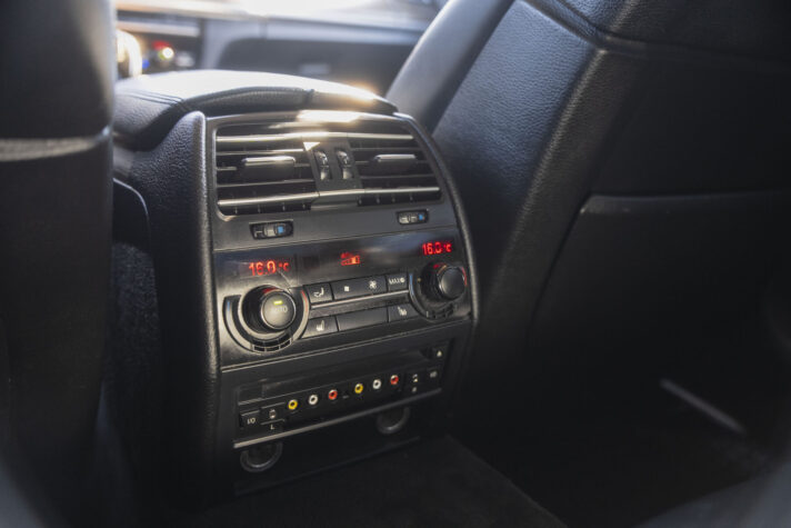 BMW 730