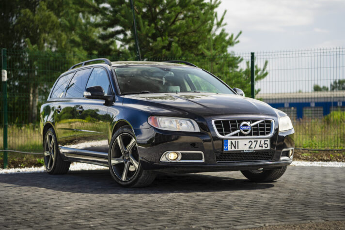 VOLVO V70