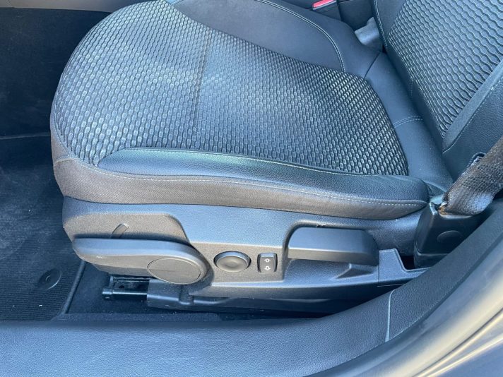 OPEL INSIGNIA LIMOUSINE HB