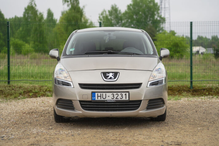 PEUGEOT 5008
