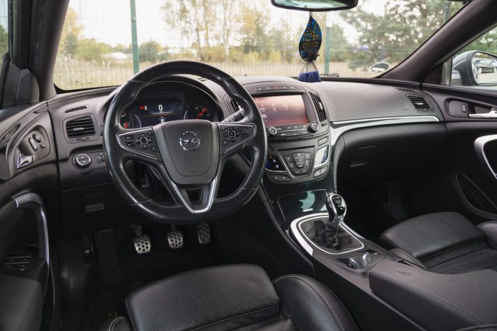 OPEL INSIGNIA SPORTS TOURER SW