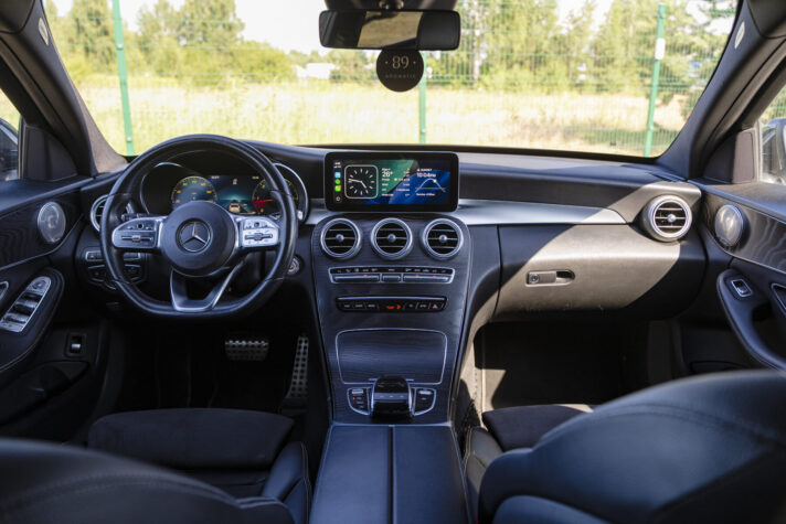 MERCEDES BENZ C180
