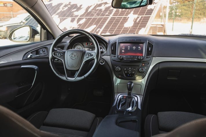 OPEL INSIGNIA SPORTS TOURER SW