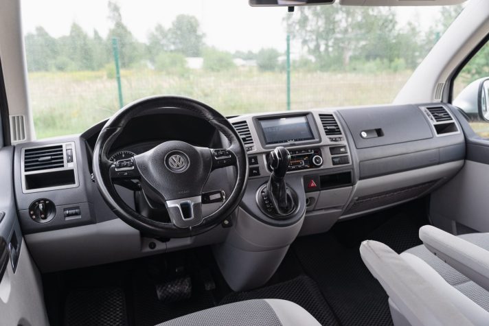 VW CARAVELLE