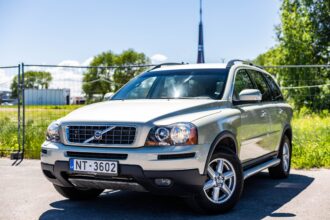 VOLVO XC90