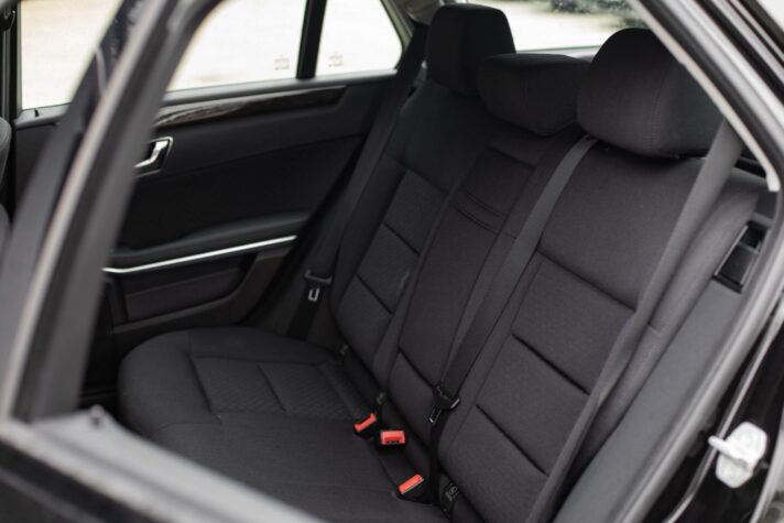 MERCEDES BENZ E220
