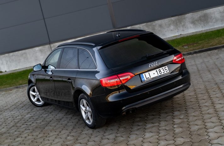 AUDI A4 AVANT